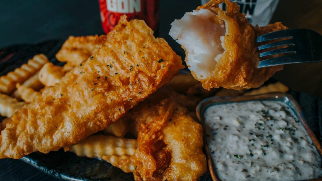 Plate of classic fish and chips.